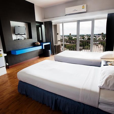 Pailyn Phitsanulok Hotel Экстерьер фото