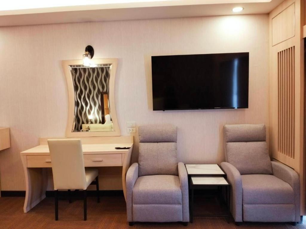 Pailyn Phitsanulok Hotel Экстерьер фото