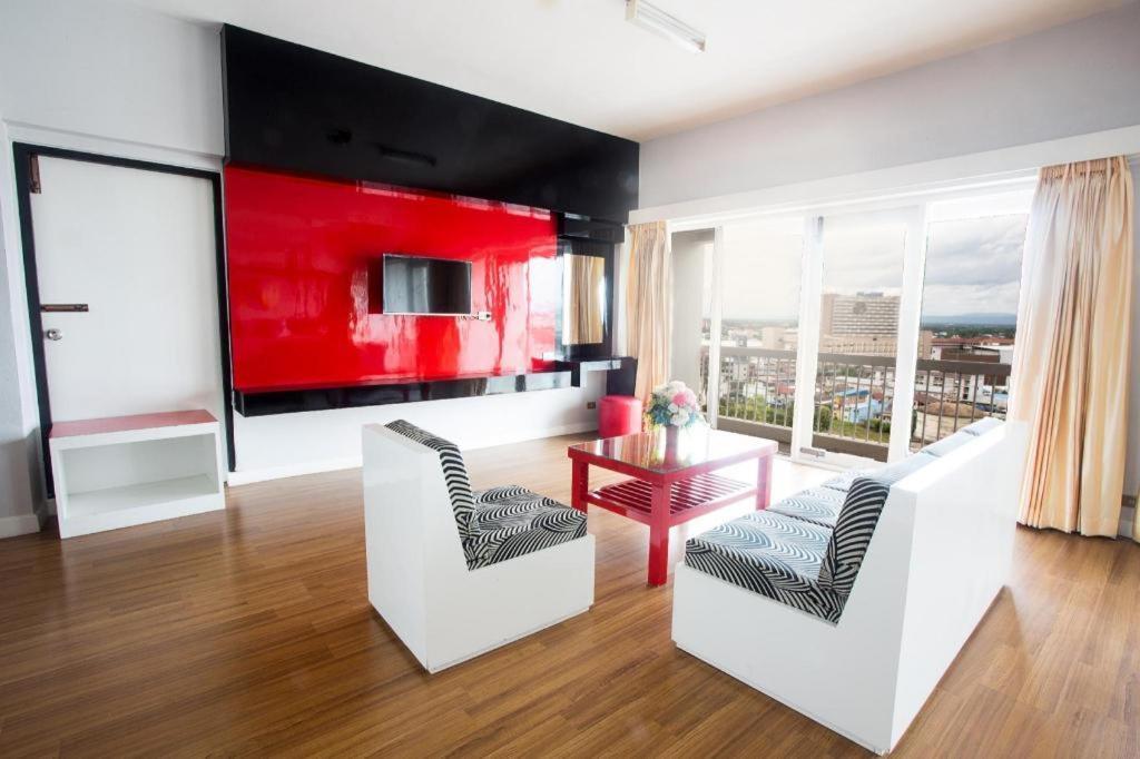 Pailyn Phitsanulok Hotel Экстерьер фото