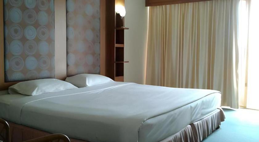 Pailyn Phitsanulok Hotel Экстерьер фото